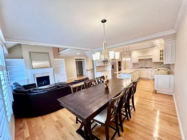 17 Ivana Dr #17 — Photo 10