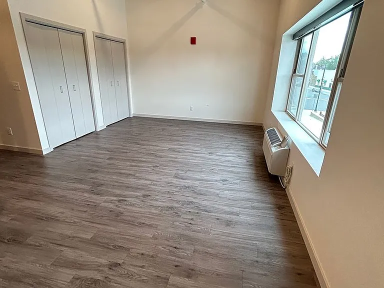 101 Main St S #216 — Photo 3