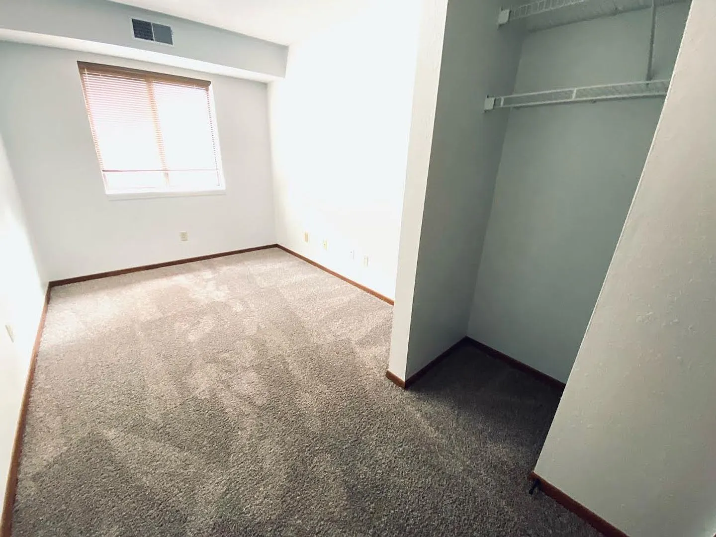 4 bed, 1350 sqft, $1,200 — Photo 4