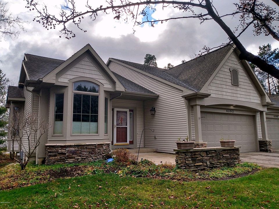 1st image of 4392 Willow Lane Dr NE #1