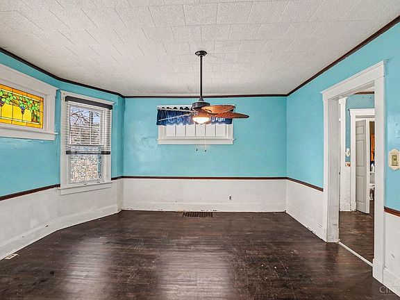 5th image of 1556 Reid Ave