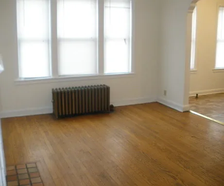 2830 Crandell Right Bldg — Photo 2