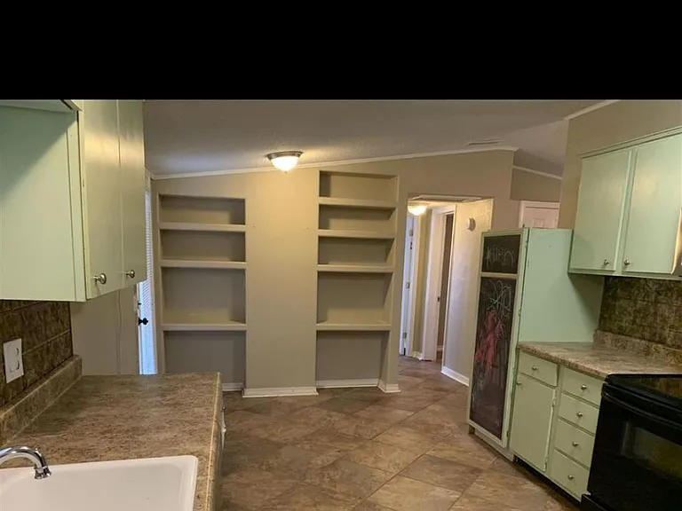 1000 Requin Ln — Photo 6