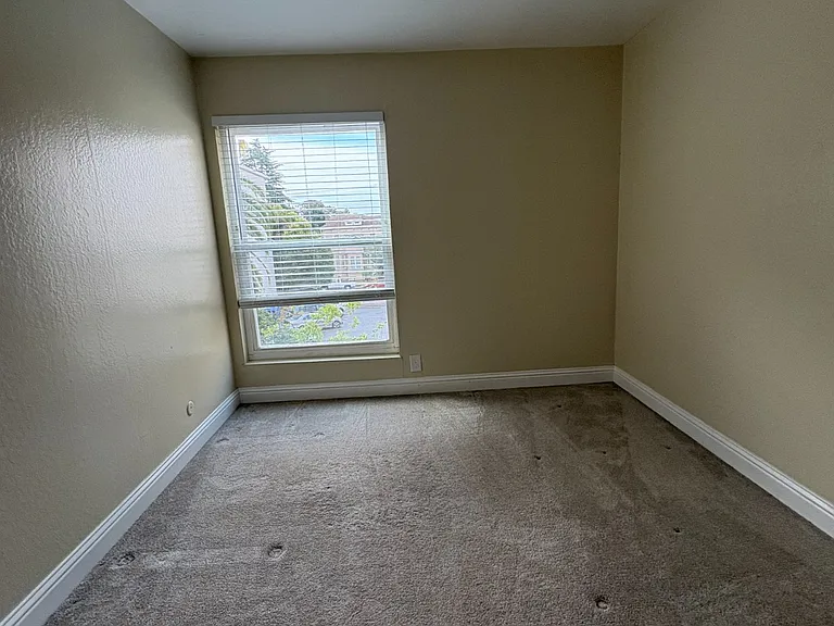 2431 Ellsworth St — Photo 48
