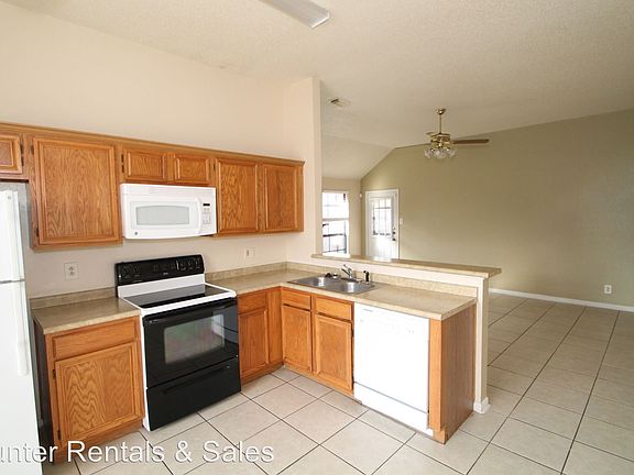 5th image of 2305 Armadillo Dr