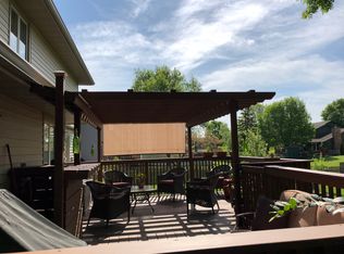 909 SE Uehlamar Dr, Ankeny, IA 50021