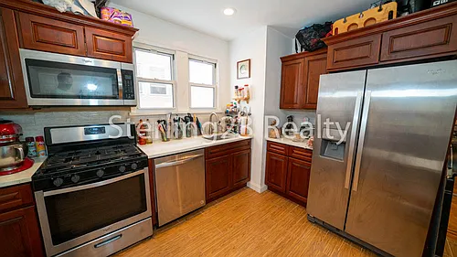 4203 21st Ave #1 Photo 1