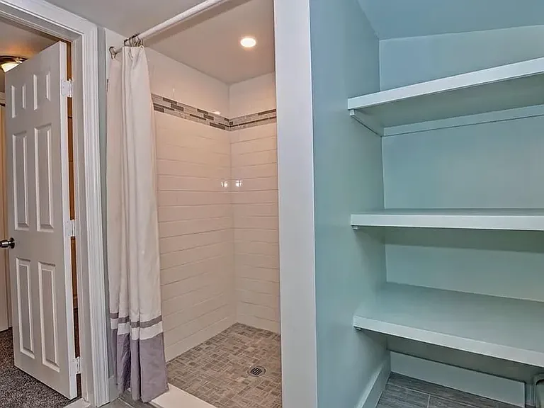 65 Brentwood St — Photo 5