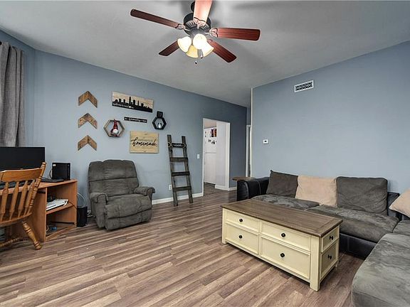 3rd image of 4012 Woodway Ave