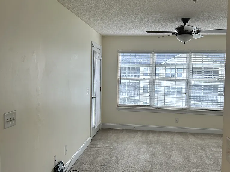 627 Woodmoor Dr #302-1 — Photo 15