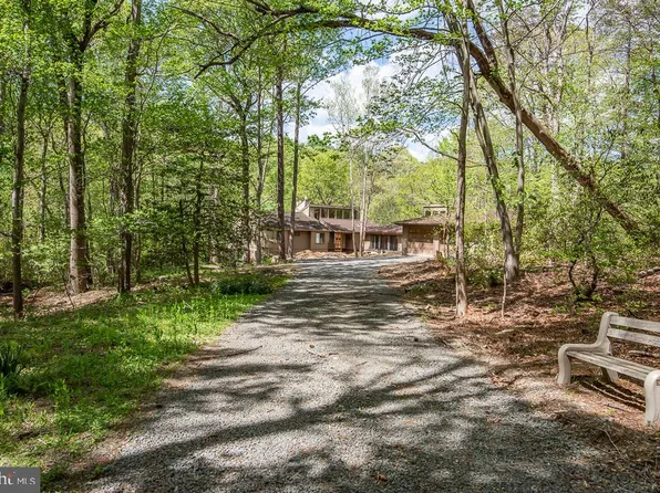 7322 Lackawanna Dr, Springfield, VA 22150