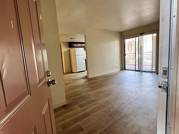 2nd image of 4954 River Glen Dr #83284FBCE