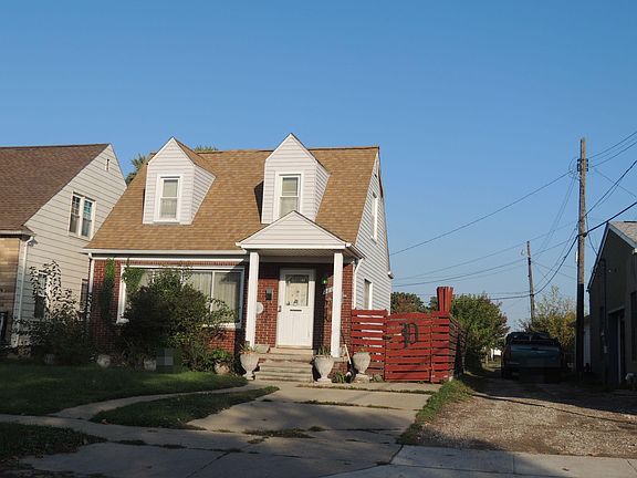 3rd image of 2819 22nd St