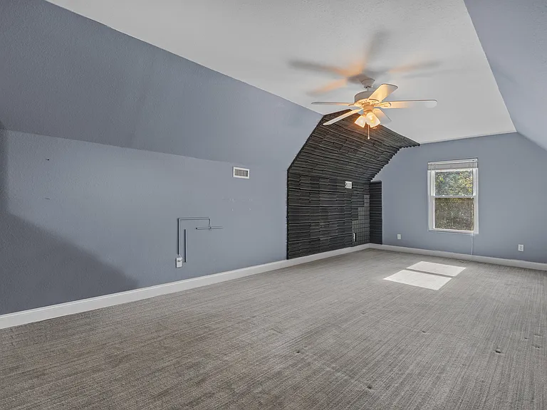 2409 Hunters Trl — Photo 30