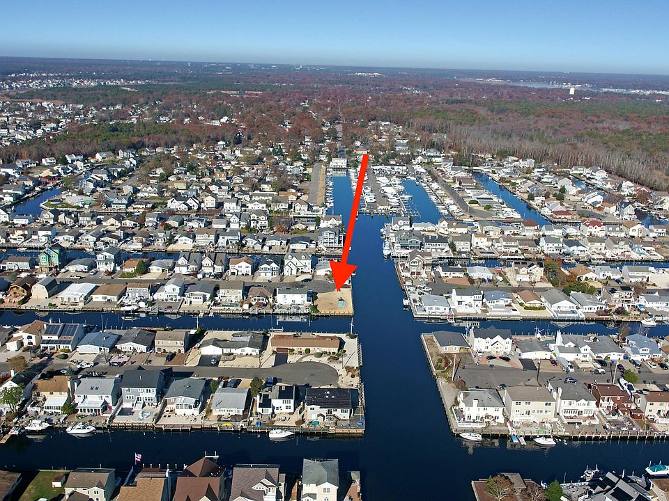 1st image of 35 W Pampano Dr