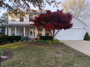 1451 Hawkins Corners Dr, Fenton, MO 63026