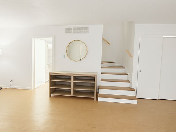 3rd image of 478 Zahn Dr