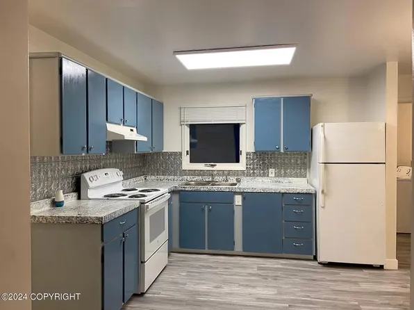 2414 Tulik Dr, Anchorage, AK 99517