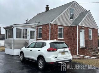 75 Linden St, Carteret, NJ