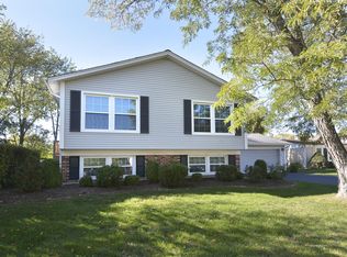 2618 N Walnut Ave, Arlington Heights, IL 60004