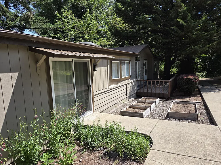 10700 NE Stevenson Rd — Photo 5