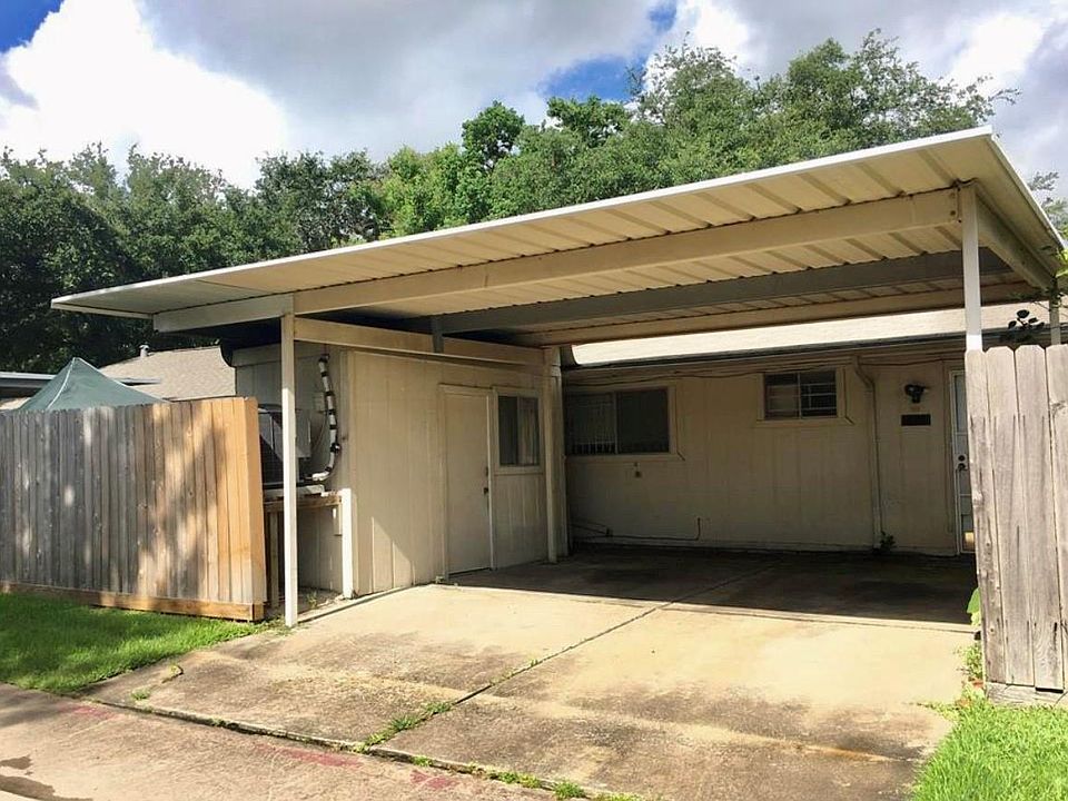 1st image of 12867 Clarewood Dr