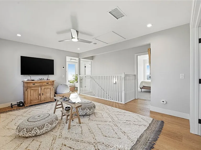 3078 Zell Dr — Photo 10