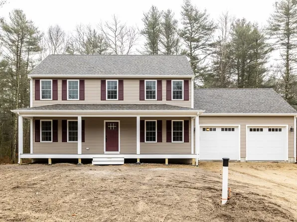 8 Morrissey Dr, Carver, MA 02330