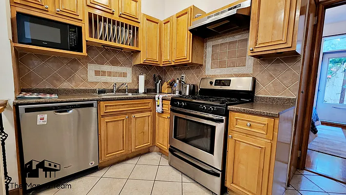 Rented by Compass | media 8