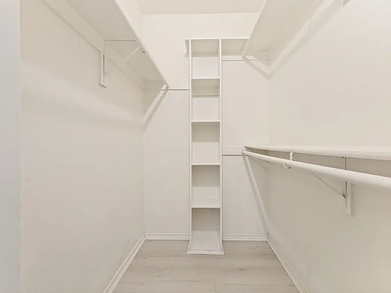 2313 Harvest Glen Ct — Photo 14
