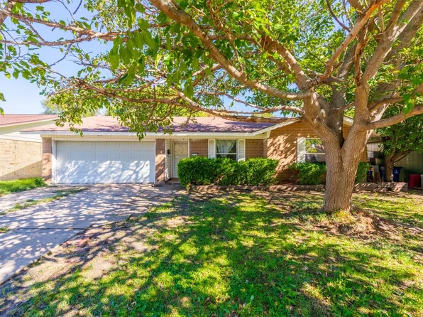 113 Coury Rd, Everman, TX 76140