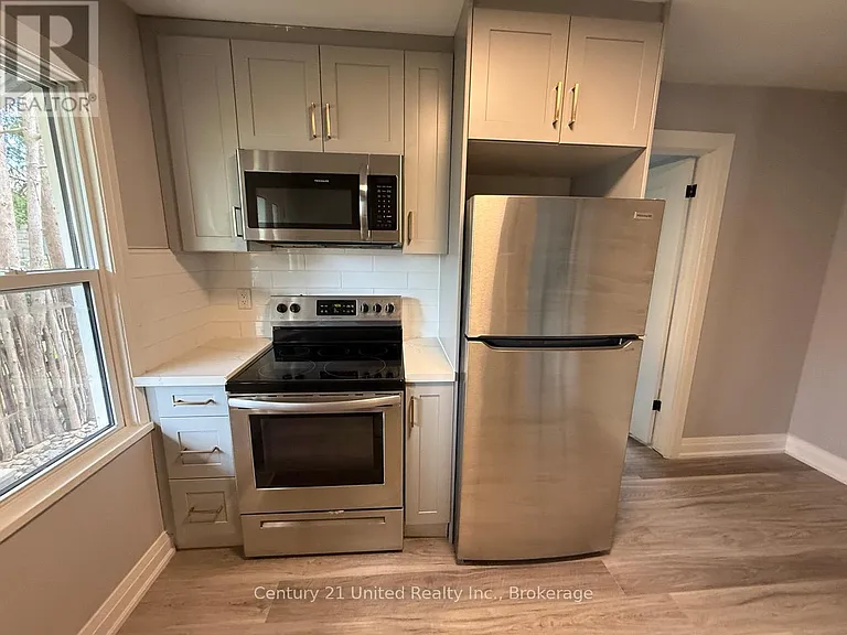 70 Park St S #70 — Photo 5