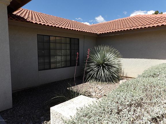 3rd image of 3804 Saint Andrews Dr