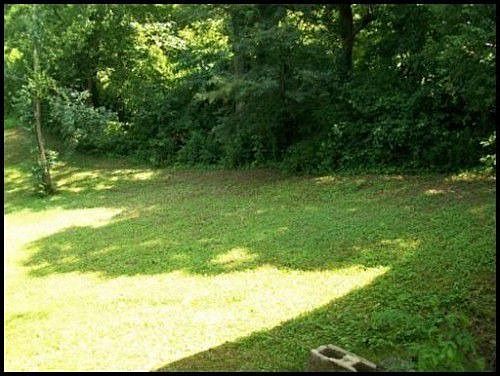 4th image of 2525 Vucrest Ave