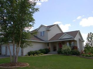 40545 Fahrion Ct, North Branch, MN 55056