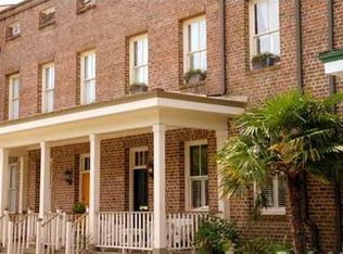 537 E Perry St, Savannah, GA 31401
