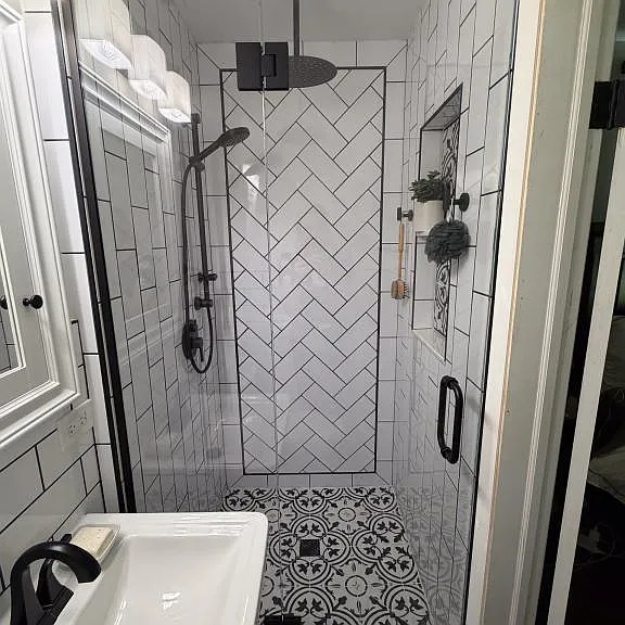 337 E Blodgett Ave — Photo 15