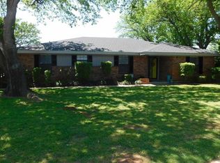7 Sycamore Cir, Burkburnett, TX 76354