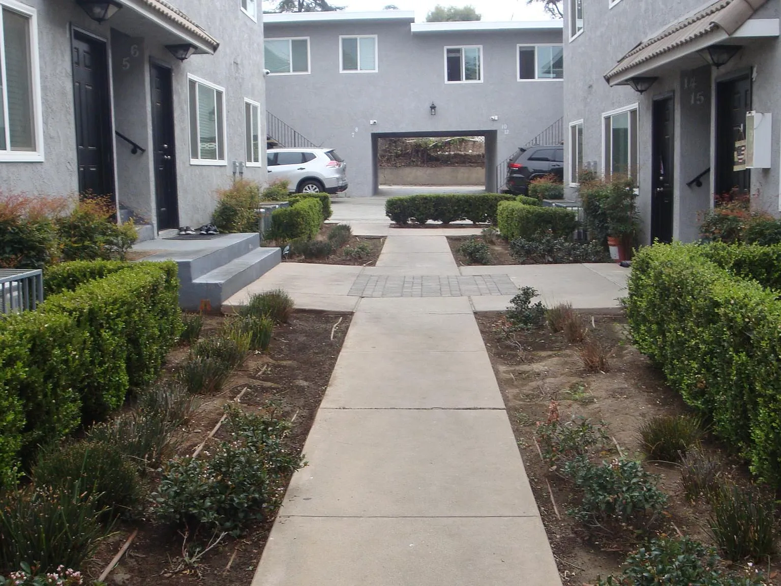 5848 Greenleaf Ave — Photo 2