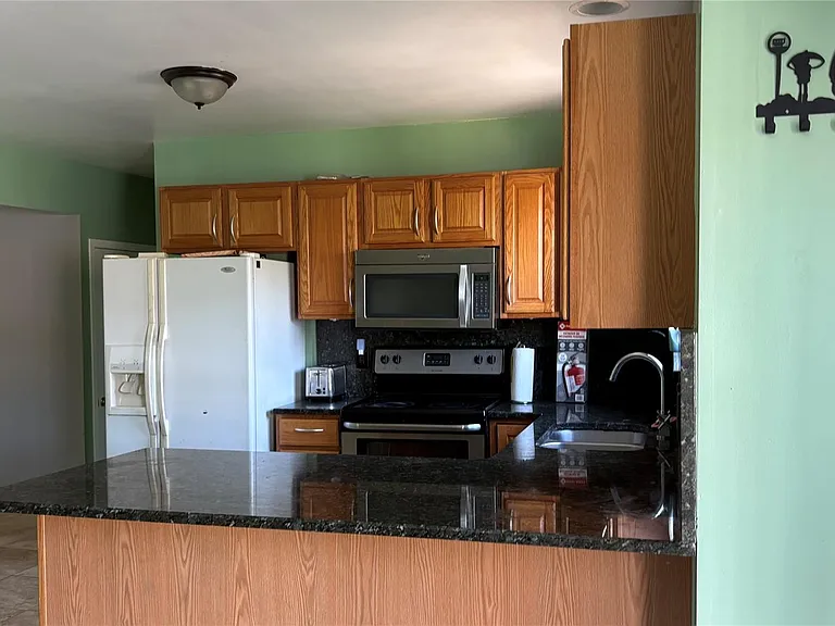 29500 Norfolk St — Photo 7