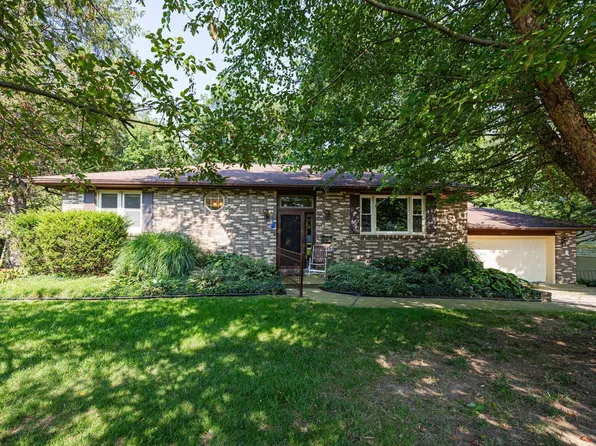 391 Lynwood Ln, Lancaster, OH 43130