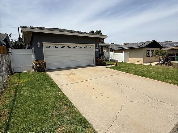 3rd image of 20065 Rockwell Rd