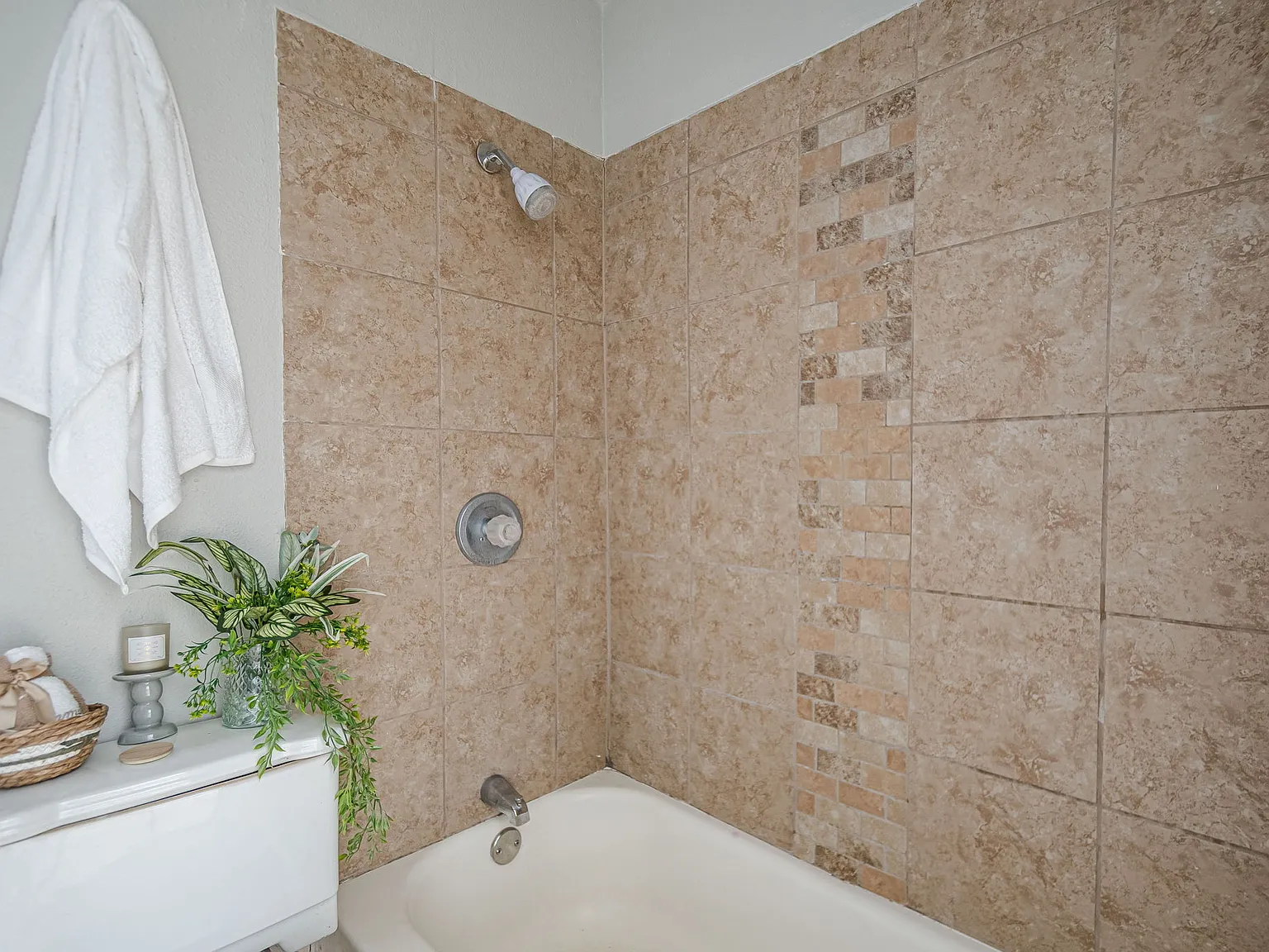 2323 Arbor Place - 1 — Photo 2