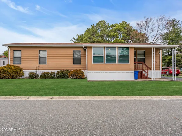55 Eagle Drive, Whiting, NJ 08759