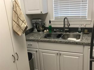 818 9th St, Galveston, TX 77550