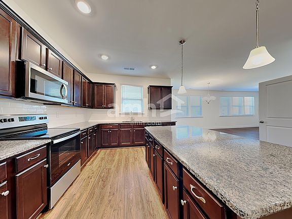3rd image of 2125 Laurel Village Cir