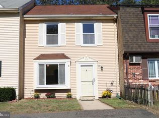 35 Presidential Dr, Sicklerville, NJ 08081