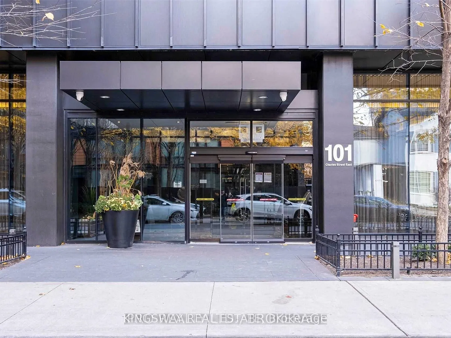 1 bed, $2,450 — Photo 3