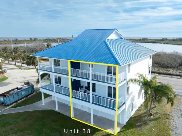 411 Admiral Craik Dr #38, Grand Isle, LA 70358