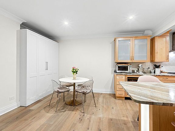 4th image of 440 E 57th St #1G